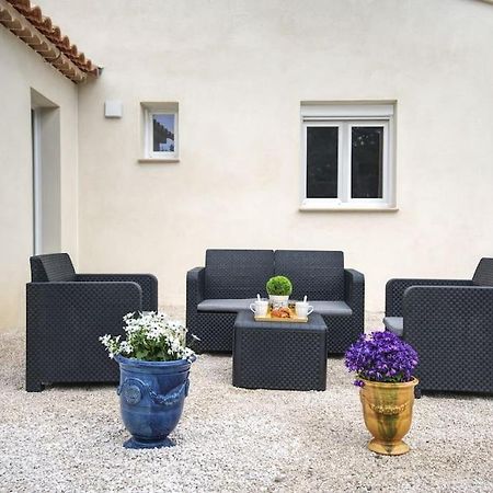 Appt P2 De 1 A 6 Pers A Rognac Apartment Bagian luar foto