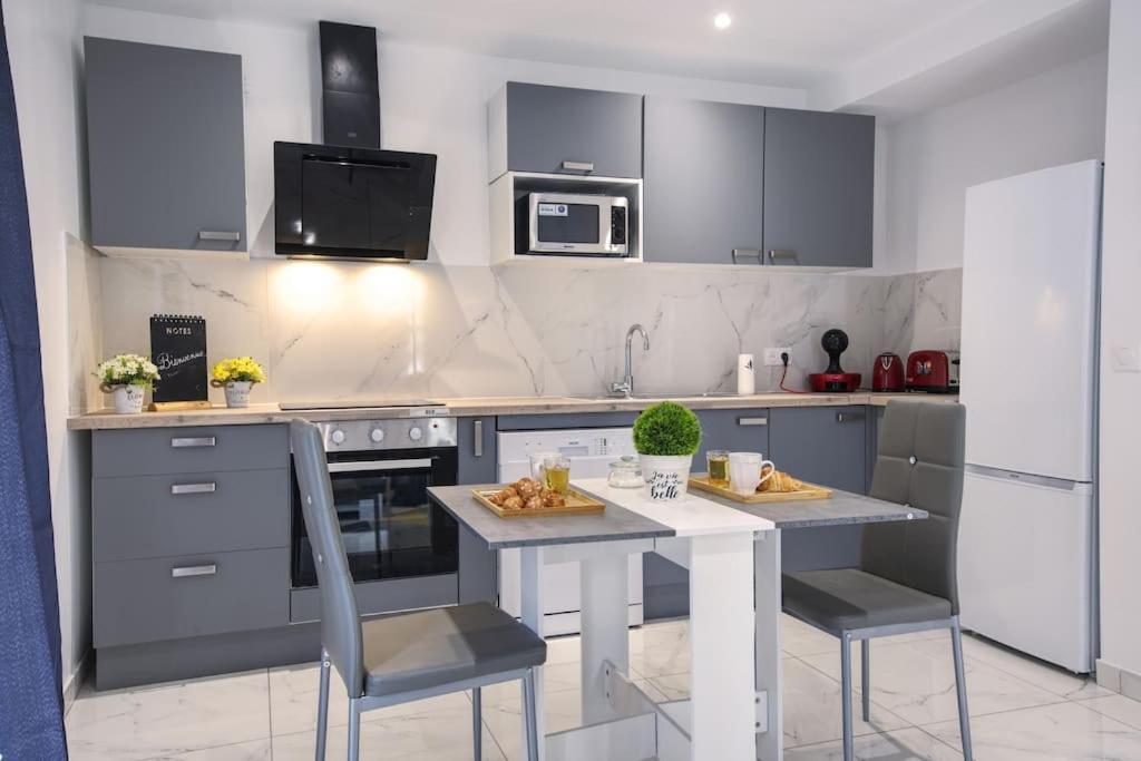 Appt P2 De 1 A 6 Pers A Rognac Apartment Bagian luar foto