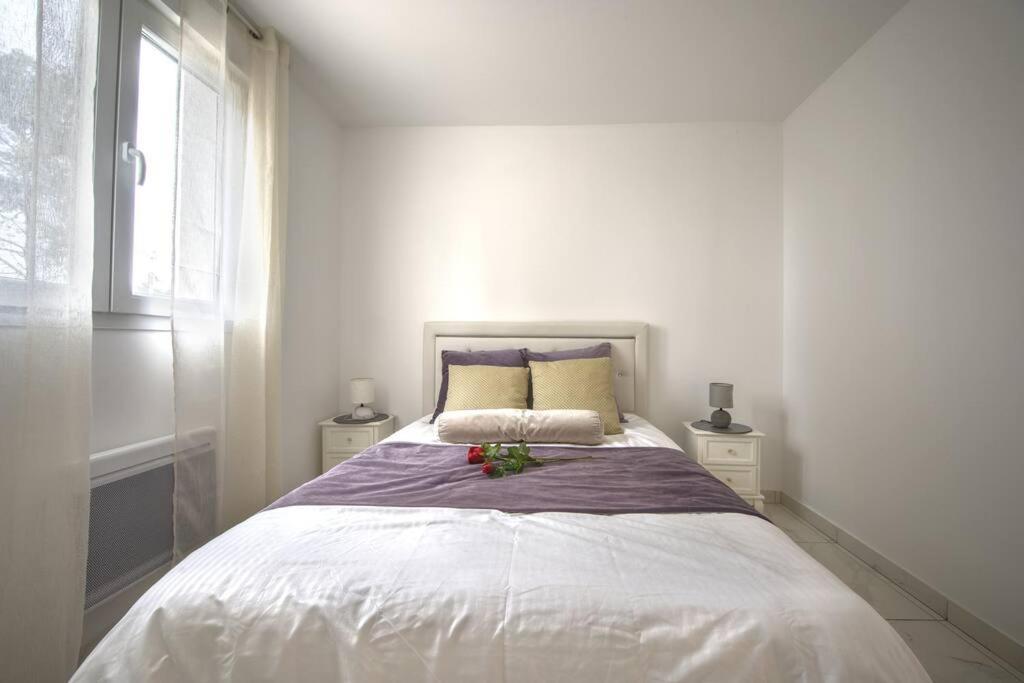 Appt P2 De 1 A 6 Pers A Rognac Apartment Bagian luar foto