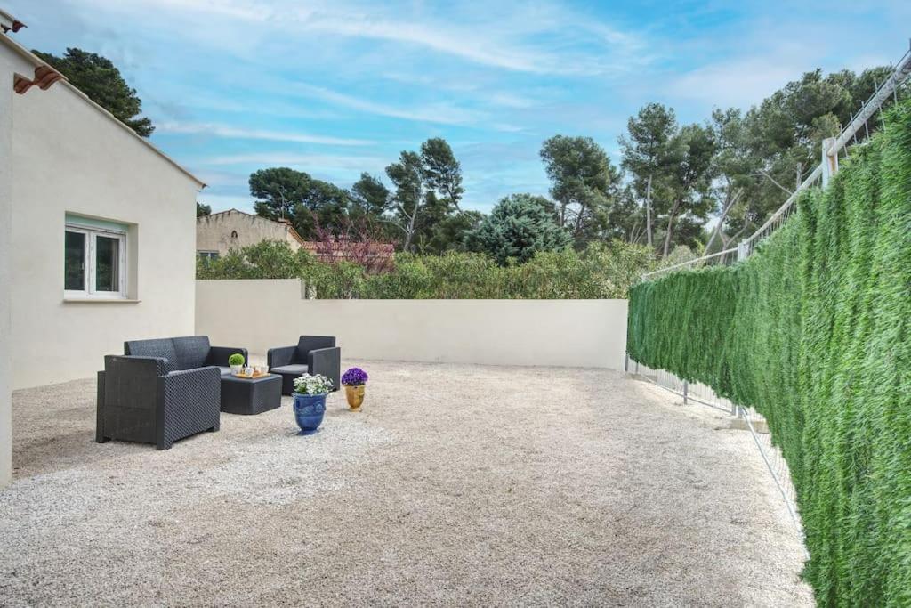 Appt P2 De 1 A 6 Pers A Rognac Apartment Bagian luar foto