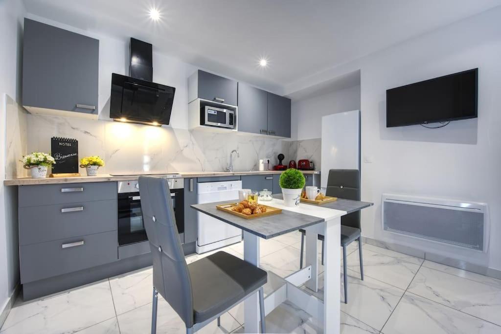 Appt P2 De 1 A 6 Pers A Rognac Apartment Bagian luar foto